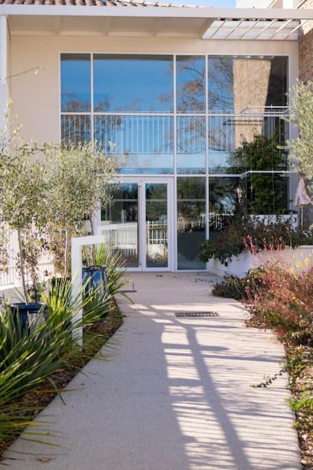 Saint-Aunes Le Square D'Evan - Appartement De Standing - Grande Terrasse Exterieure - Climatisation מראה חיצוני תמונה