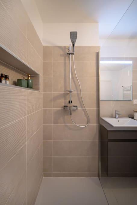 Saint-Aunes Le Square D'Evan - Appartement De Standing - Grande Terrasse Exterieure - Climatisation מראה חיצוני תמונה
